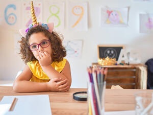 رهاب المدرسة حالة اضطراب تصيب الطفل ما بين سن 5 سنوات وحتى 17 سنة