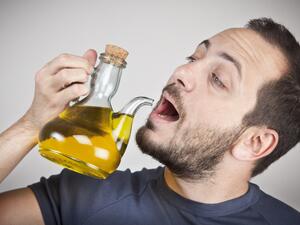 فوائد الثوم مع زيت الزيتون على الريق