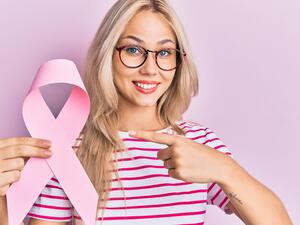 أعراض سرطان الثدي عند الفتيات المراهقات