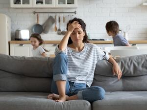 احرصي على إعطاء الأطفال ألعاب ذهنية تتناسب مع عمرهم