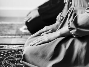 اللهم أهله علينا بالأمن والإيمان والسلامة والإسلام