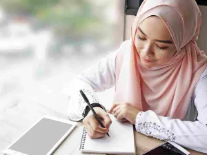 اللهم صبّ علينا الخير صباً صباً، ولا تجعل عيشنا كداً كداً
