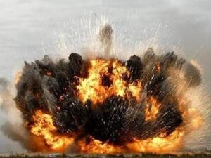 هدم مصنع في بريطانيا