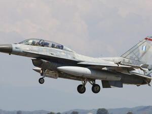 مقاتلة يونانية