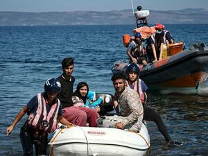 غرق قارب مهاجرين قبالة جزيرة غربي اليونان