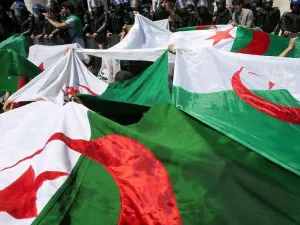 القضاء الجزائري يواصل النظر بقضايا الفساد في عهد الرئيس السابق عبد العزيز بوتفليقة