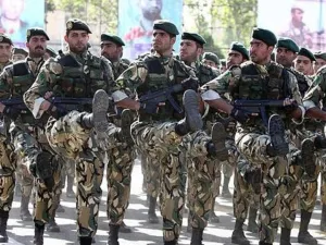 جنود من القوات المسلحة الايرانية