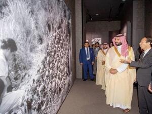 ولي العهد السعودي يزور متحف هيروشيما