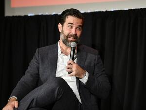 Rob Delaney Celebrates 20 Years of Sobriety