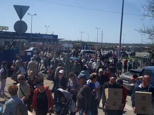 100 Civilians in Ukraine's Mariupol Evacuated