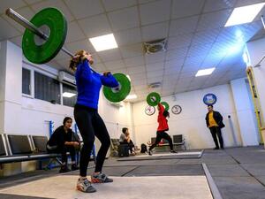 Kurdish Sisters Help Iraq to Weightlifting Victory (AFP)