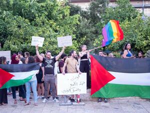 Pro-Palestine LGBT+ supporters taking part of a protest in support of freedom, sexual diversity and against "pinkwashing". (@AlQaws/Twitter)