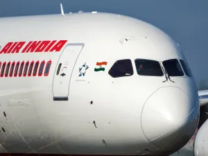 India: Air India Staff Prepare to Bid for Carrier