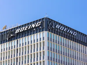 Boeing Receives Order for 12 More 737-800 Converted Freighters