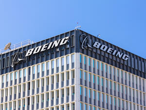 Boeing Commercial Jet Revenue Plummets to $4.3 In Q1 2021