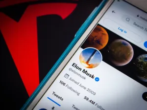 Elon Musk Now Owns Twitter After Sealing a $44 Billion Deal