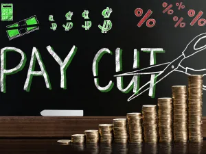 Can UAE Firms Deduct from Employees' Leave Salaries?