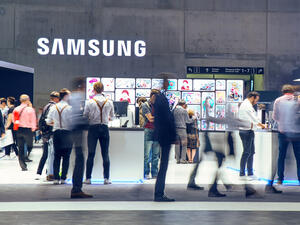 How Samsung Is Turning the Pandemic Crisis Into An Opportunity