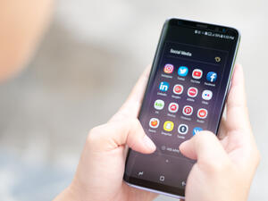 CSIS's report points out that the counterfeit application even offers bogus SIM unlocking for $19.99.