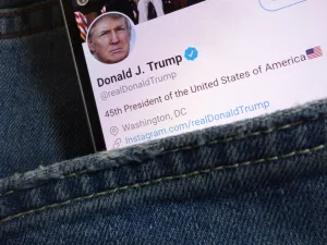 Elon Musk Plans to Reverse Trump's Twitter Ban