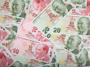 Turkey: Lira Plunges to Five-Month Low Against the US Dollar
