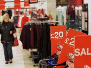 UK: Inflation Soars Due to Clothing Retailers Shunning Discounts