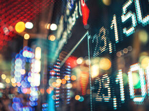 Wall Street Continue to Rise Amid Optimism on Economic Recovery