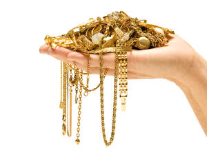 Gold prices sustained an upward trend in past few weeks.