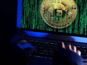 Black Shadow Hacker Group Demands 50 Bitcoins from Insurance Company to Stop Leaks