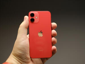 Apple Mulls Discontinuing iPhone 12 mini in Q2 2021