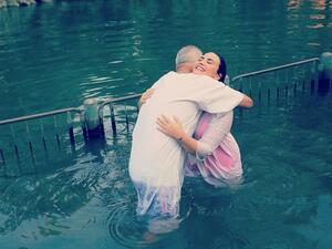 Demi Lovato says she feels 'renewed' after baptism in Jerusalem