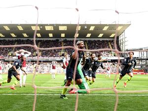 أغويرو يقود سيتي للفوز