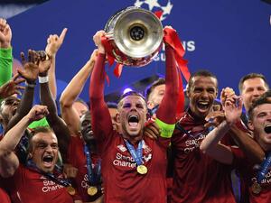 لاعبو ليفربول يحتفلون بلقب دوري الأبطال