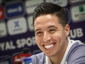  The former Blues playmaker claims he would prefer to line up alongside an Algerian winger than a prolific Egyptian forward on the books at Anfield 