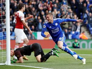 فاردي يقود ليستر للفوز على آرسنال