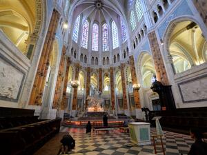 People attend the evening service at the Notre-Dame de Chartres cathedral in Chartres, western France, as bells of all French cathedrals toll in unison on April 17, 2019. (AFP/ File Photo)