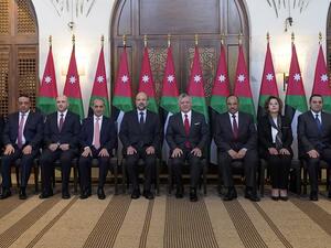 Jordan King Abdullah II attends the swears in for new ministers. (Twitter/@RHCJO)