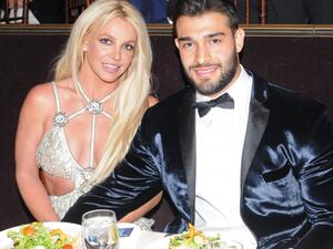 بريتني سبيرز وسام أصغري