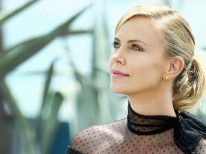 تشارليز ثيرون