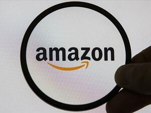 Amazon pauses corporate hiring