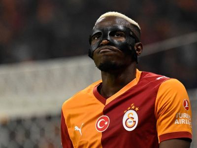 أوسيمين يعود بقوة إلى رادار برشلونة