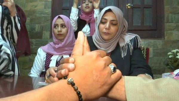 مأذونة شرعية تنافس الرجال في مصر