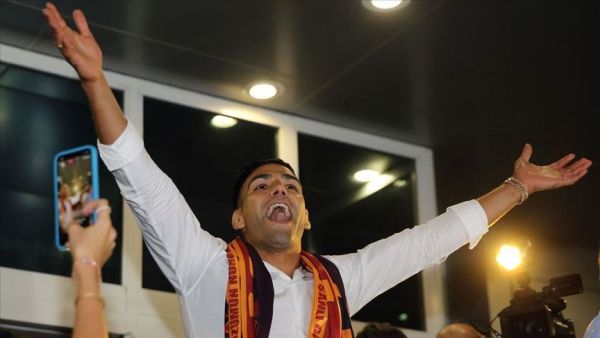Thousands of Galatasaray fans gather at Istanbul’s Ataturk airport to receive Colombian footballer Radamel Falcao