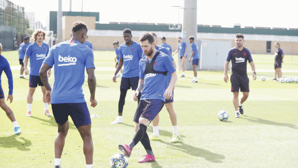 ميسي خلال التدريبات