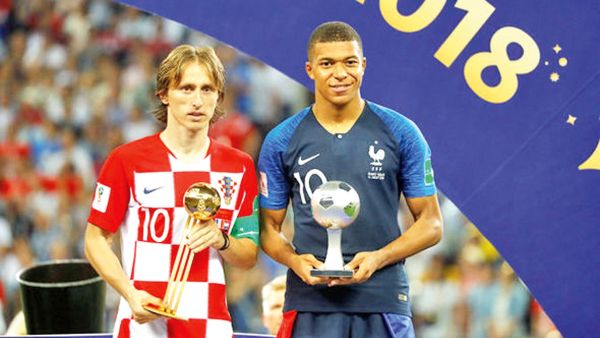 صورة أرشيفية لمبابي ومودريتش