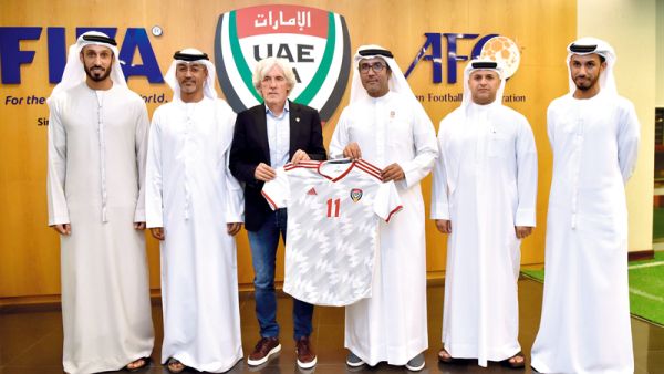 يوفانوفيتش يتولى تدريب الأبيض