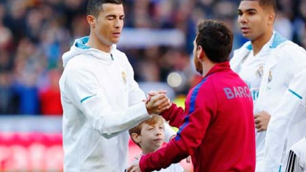 حمد الله يتفوق على ميسي ورونالدو