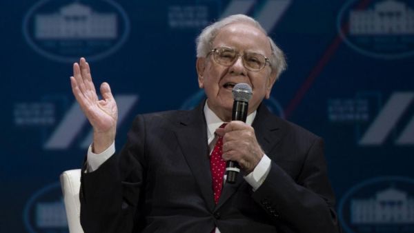 Buffett's Berkshire Posts Nearly $50 Billion Loss Amid COVID-19 Crisis