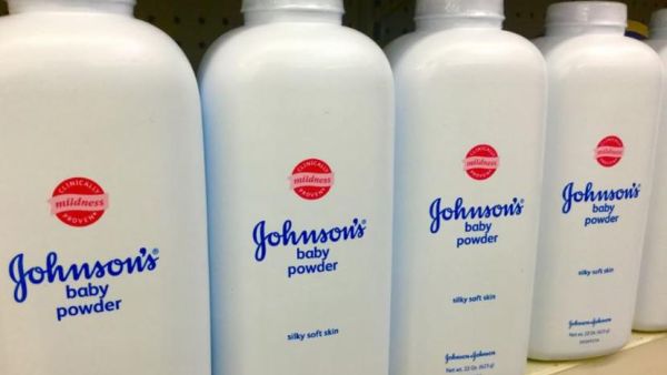 وقف بيع بودرة جونسون للأطفال في أمريكا وكندا بعد دعاوى تربطها بالسرطان