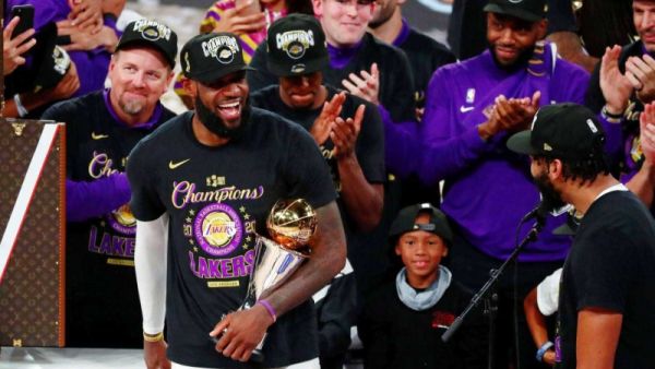 موسم جديد مرتقب من دوري كرة السلة الأميركية